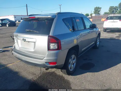 2015 Jeep Compass Sport VIN 1C4NJCBA3FD436871 фото 4