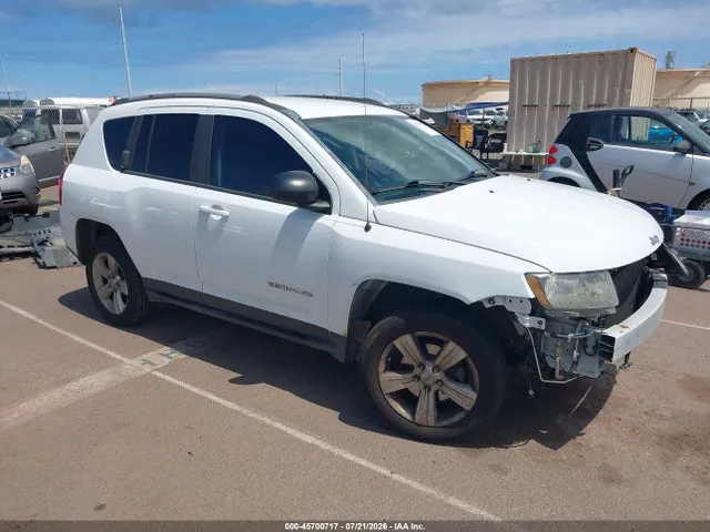 2016 Jeep Compass Sport VIN 1C4NJCBA1GD560297 фото 1