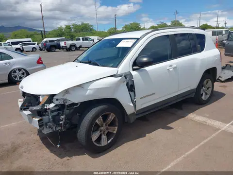 2016 Jeep Compass Sport VIN 1C4NJCBA1GD560297 фото 2