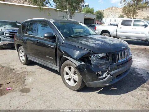 1C4NJCBA1GD666653 — 2016 Jeep Compass Sport, Передняя часть справа (Right Front), фото до ремонта