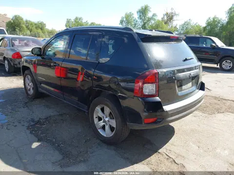 2016 Jeep Compass Sport VIN 1C4NJCBA1GD666653 фото 3