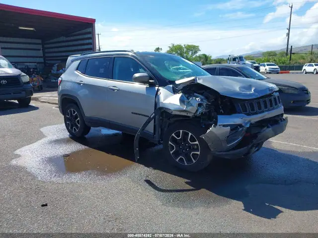 3C4NJDDB9LT111496 — 2020 Jeep Compass Trailhawk 4X4, Передняя часть (Front End), фото до ремонта
