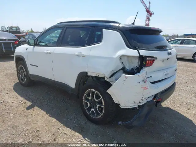 3C4NJDDN3RT123274 — 2024 Jeep Compass Trailhawk, фото 3 с аукциона IAAI 29.09.2026, Задняя часть