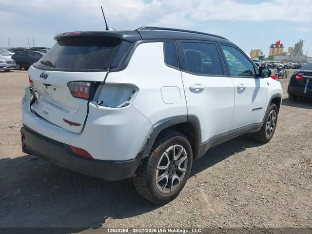 3C4NJDDN3RT123274 — 2024 Jeep Compass Trailhawk, фото 4 с аукциона IAAI 29.09.2026, Задняя часть