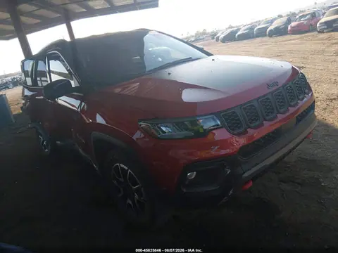 3C4NJDDN7TT208559 — 2026 Jeep Compass Trailhawk, Правый бок (Right Side), фото до ремонта