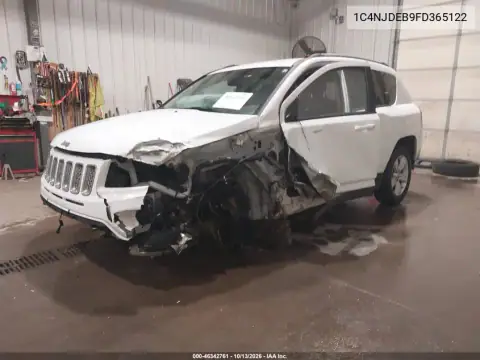 2015 Jeep Compass Latitude VIN 1C4NJDEB9FD365122 фото 2