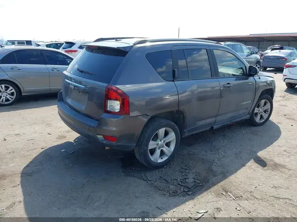 1C4NJCBA4GD670499 — 2016 Jeep Compass, фото 4 с аукциона IAAI, Левый бок