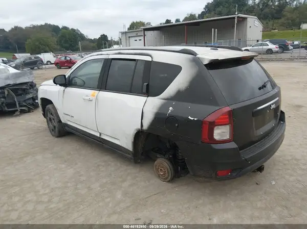 1C4NJCBA1GD525632 — 2016 Jeep Compass, фото 3 с аукциона IAAI, Не указано