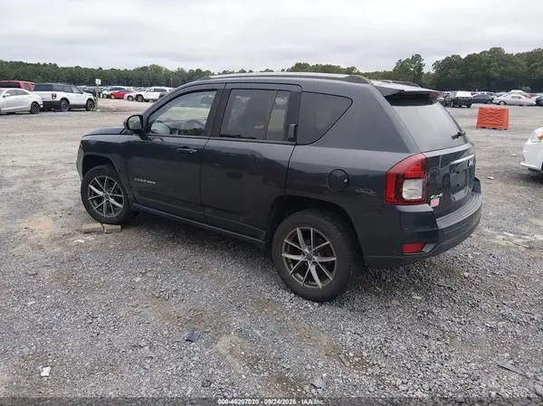 1C4NJDBB3GD556539 — 2016 Jeep Compass, фото 3 с аукциона IAAI 13.10.2026, Естественный износ
