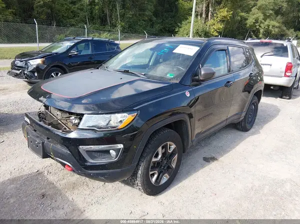 3C4NJDDB0HT656607 — 2017 Jeep Compass, фото 2 с аукциона IAAI 13.10.2026, Передняя часть