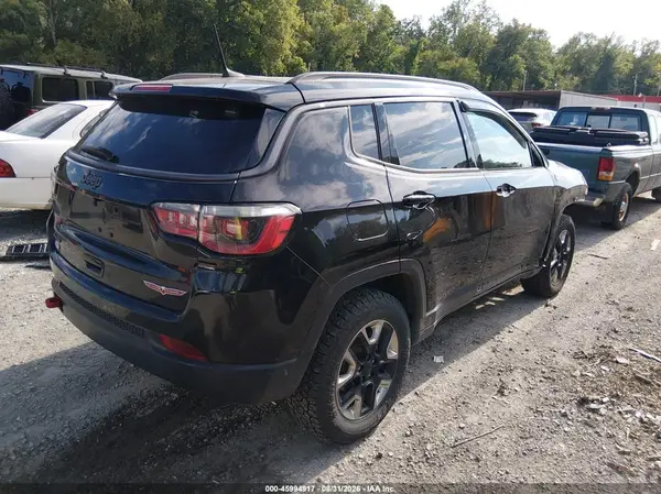 3C4NJDDB0HT656607 — 2017 Jeep Compass, фото 4 с аукциона IAAI 13.10.2026, Передняя часть