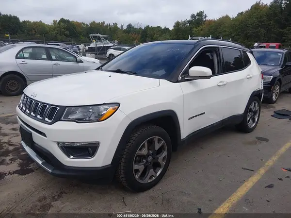 3C4NJDCBXHT665736 — 2017 Jeep Compass, фото 2 с аукциона IAAI, Задняя часть слева