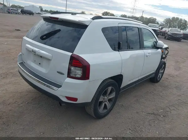 1C4NJDEB4HD129593 — 2017 Jeep Compass, фото 4 с аукциона IAAI, Передняя часть справа