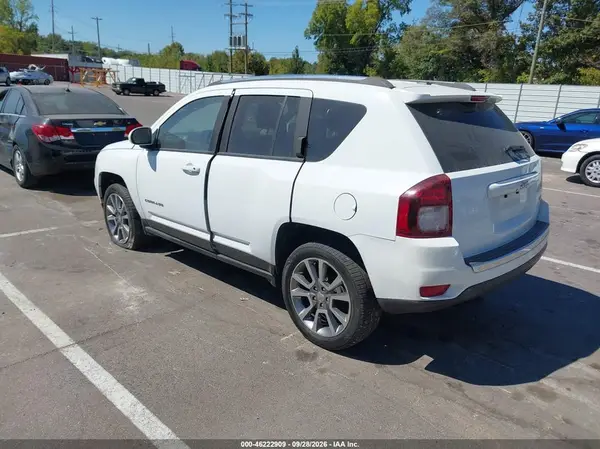 1C4NJCEA1HD118407 — 2017 Jeep Compass, фото 3 с аукциона IAAI, Передняя часть