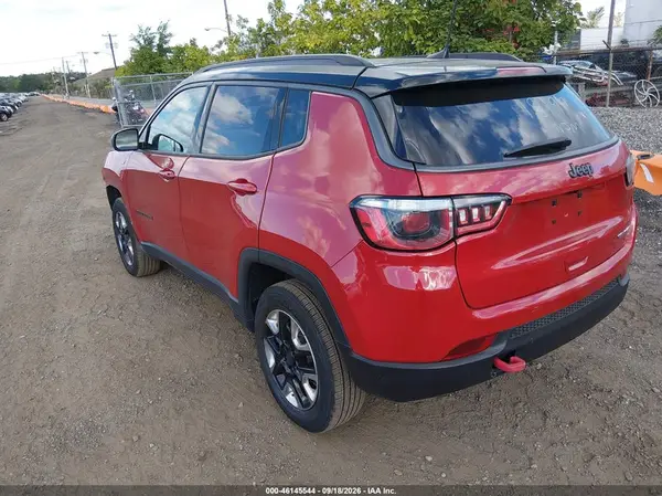 3C4NJDDB0JT130063 — 2018 Jeep Compass, фото 3 с аукциона IAAI 10.10.2026, Передняя часть