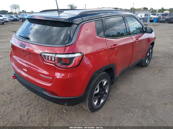 3C4NJDDB0JT130063 — 2018 Jeep Compass, фото 4 с аукциона IAAI 10.10.2026, Передняя часть