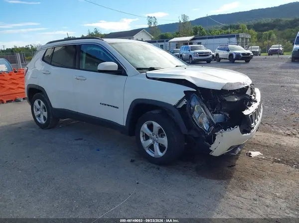 3C4NJDBB1JT436157 — 2018 Jeep Compass, Передняя часть (Front End), фото до ремонта