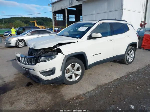 3C4NJDBB1JT436157 — 2018 Jeep Compass, фото 2 с аукциона IAAI 14.10.2026, Передняя часть