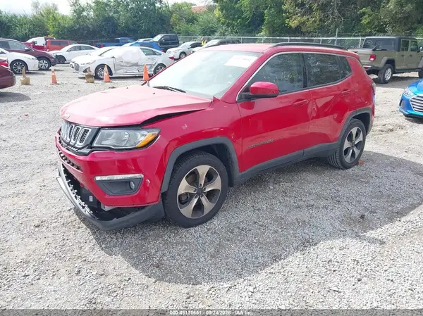 3C4NJCBBXJT194429 — 2018 Jeep Compass, фото 2 с аукциона IAAI 13.10.2026, Естественный износ
