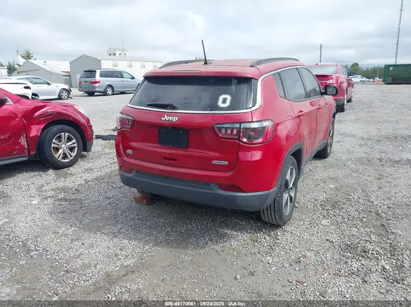 3C4NJCBBXJT194429 — 2018 Jeep Compass, фото 4 с аукциона IAAI 13.10.2026, Естественный износ