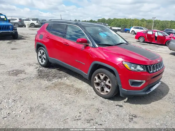 3C4NJCCB3JT319107 — 2018 Jeep Compass, Левый бок (Left Side), фото до ремонта