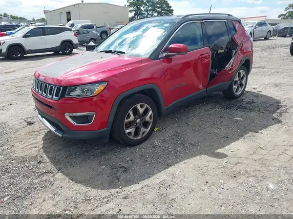 3C4NJCCB3JT319107 — 2018 Jeep Compass, фото 2 с аукциона IAAI, Левый бок