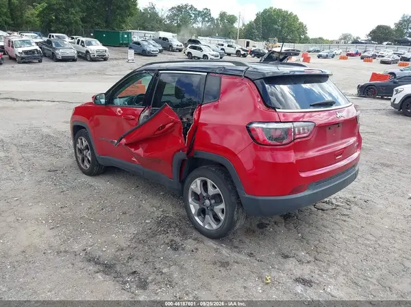 3C4NJCCB3JT319107 — 2018 Jeep Compass, фото 3 с аукциона IAAI, Левый бок