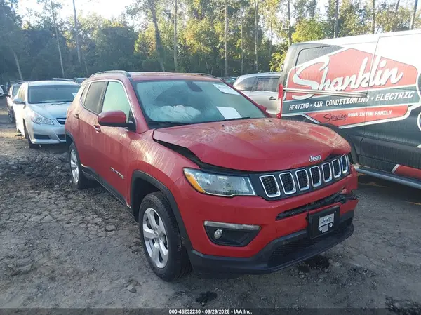3C4NJDBB5JT355839 — 2018 Jeep Compass, Передняя часть (Front End), фото до ремонта
