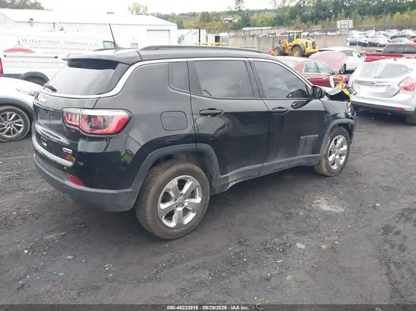 3C4NJCBB5JT226669 — 2018 Jeep Compass, фото 4 с аукциона IAAI, Передняя часть