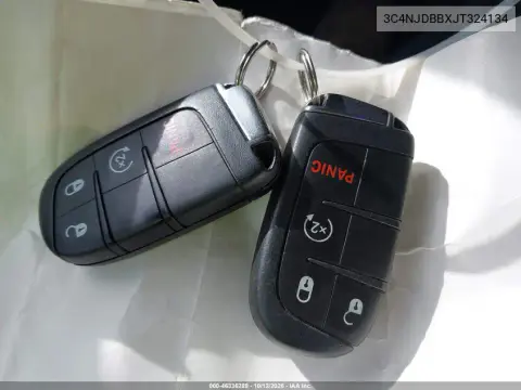 3C4NJDBBXJT324134 — 2018 Jeep Compass, Левая / Правая сторона, фото до ремонта