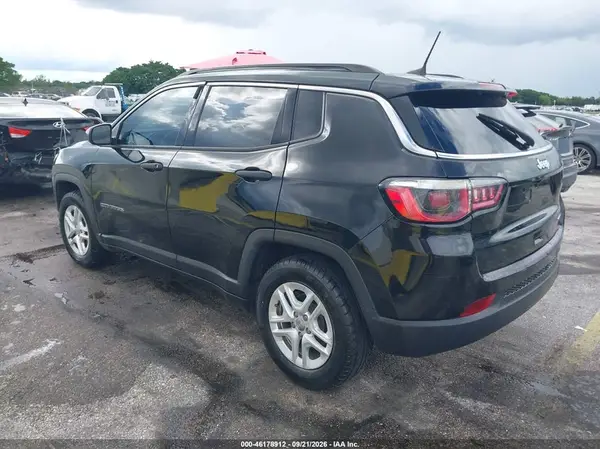 3C4NJCAB2KT726730 — 2019 Jeep Compass, фото 3 с аукциона IAAI 01.10.2026, Правый бок