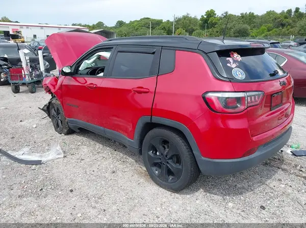 3C4NJCBB0KT789016 — 2019 Jeep Compass, фото 3 с аукциона IAAI, Повреждения со всех сторон