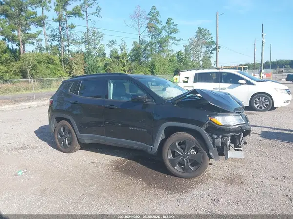 3C4NJCBBXKT616488 — 2019 Jeep Compass, Передняя часть слева (Left Front), фото до ремонта
