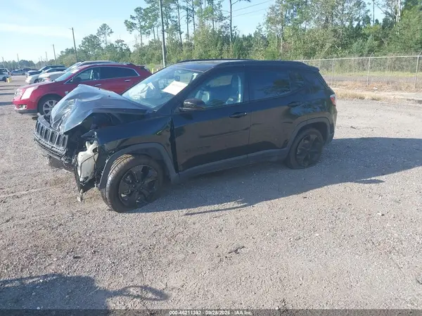 3C4NJCBBXKT616488 — 2019 Jeep Compass, фото 2 с аукциона IAAI, Передняя часть слева