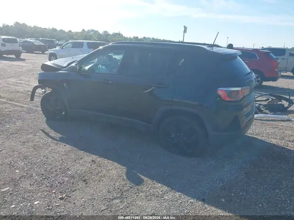3C4NJCBBXKT616488 — 2019 Jeep Compass, фото 3 с аукциона IAAI, Передняя часть слева