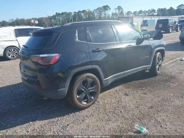 3C4NJCBBXKT616488 — 2019 Jeep Compass, фото 4 с аукциона IAAI, Передняя часть слева