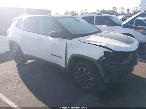 3C4NJDDB0KT721785 — 2019 Jeep Compass, Передняя часть (Front End), фото до ремонта