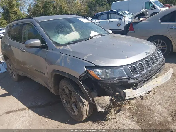 3C4NJDBB2KT645313 — 2019 Jeep Compass, Передняя часть (Front End), фото до ремонта