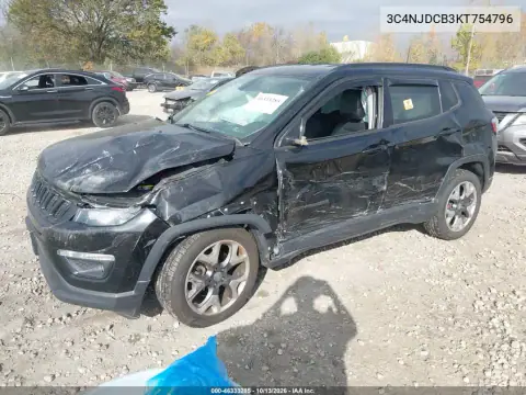 3C4NJDCB3KT754796 — 2019 Jeep Compass, фото 3 с аукциона IAAI, Передняя и задняя части
