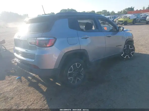 3C4NJDDB2LT171846 — 2020 Jeep Compass, фото 4 с аукциона IAAI 14.10.2026, Передняя часть