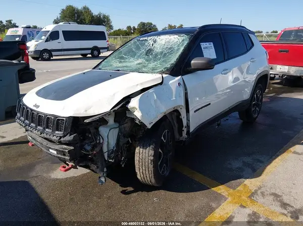 3C4NJDDB6LT177875 — 2020 Jeep Compass, фото 2 с аукциона IAAI 14.10.2026, Опрокидывание