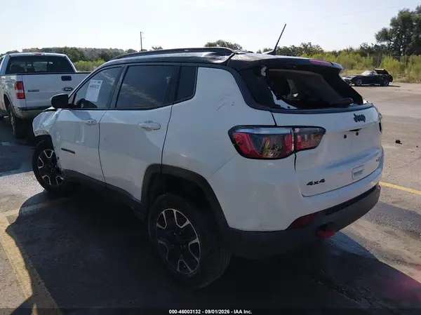 3C4NJDDB6LT177875 — 2020 Jeep Compass, фото 3 с аукциона IAAI 14.10.2026, Опрокидывание