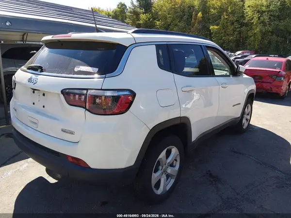 3C4NJDBB6LT229167 — 2020 Jeep Compass, фото 4 с аукциона IAAI, Подтопление