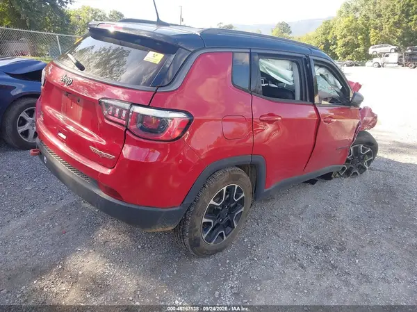 3C4NJDDB9LT117217 — 2020 Jeep Compass, фото 4 с аукциона IAAI, Передняя часть