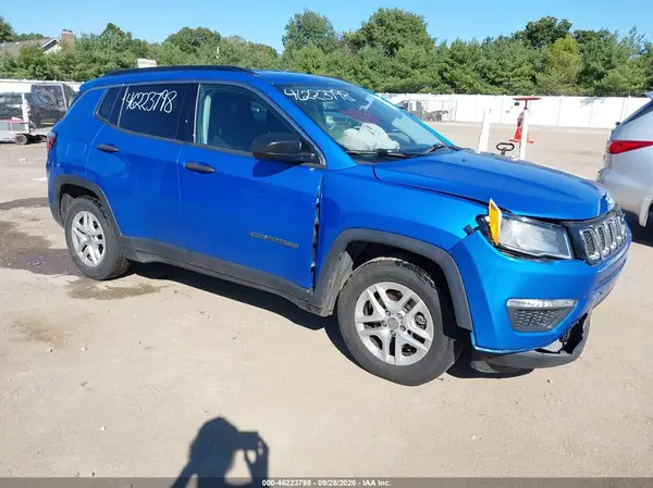 3C4NJCAB3LT256824 — 2020 Jeep Compass, Передняя часть (Front End), фото до ремонта