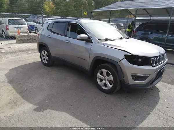 3C4NJDBB4MT503905 — 2021 Jeep Compass, Передняя часть (Front End), фото до ремонта