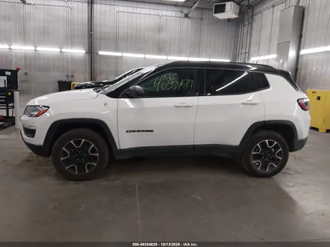 3C4NJDDB5MT597936 — 2021 Jeep Compass, Правая сторона, фото до ремонта