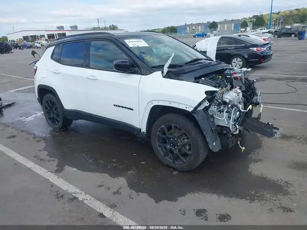 3C4NJDBB4NT171384 — 2022 Jeep Compass, Передняя часть (Front End), фото до ремонта