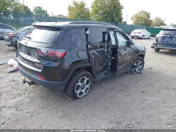 3C4NJDDB9NT191644 — 2022 Jeep Compass, фото 4 с аукциона IAAI, Механические повреждения
