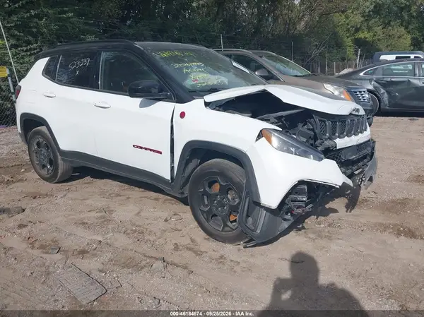 3C4NJDDN7PT523237 — 2023 Jeep Compass, Передняя часть справа (Right Front), фото до ремонта